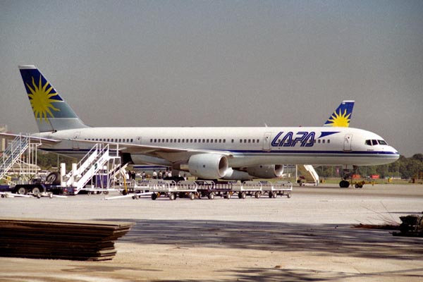 LAPA Boeing 757 at Aeroparque (AEP)