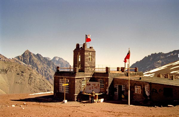 Chilean mountain station, Christo Redentor
