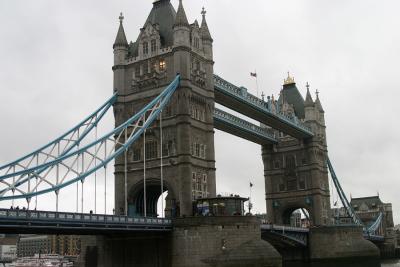 u37/bruce_j/medium/23799817.TowerBridge3.jpg