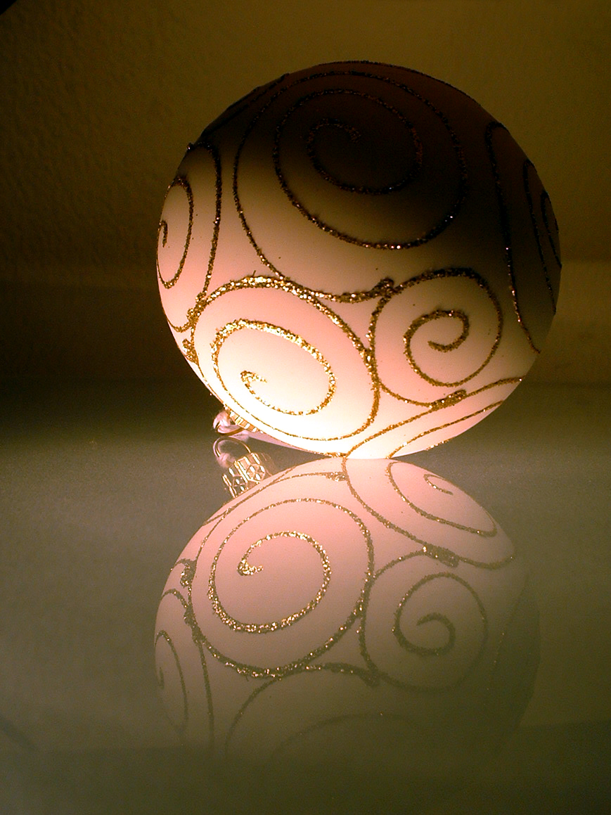 December 17 2003:<br> Swirly Shadows