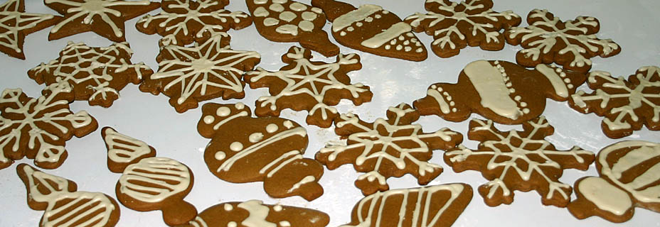 <b><span style=color: red;>Santas Bribe</span></b> *