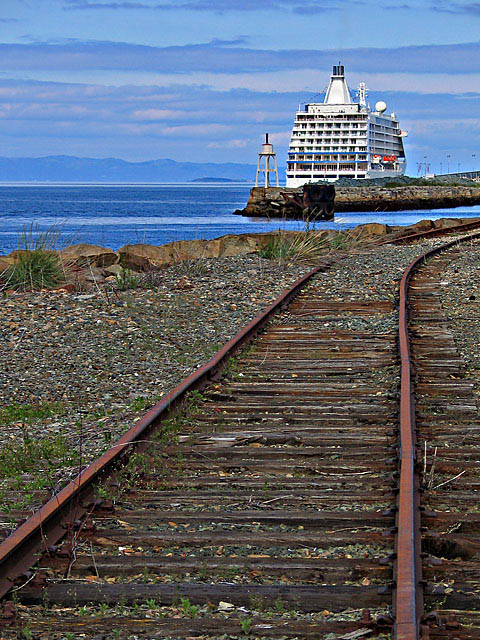 The track is abandoned ... *