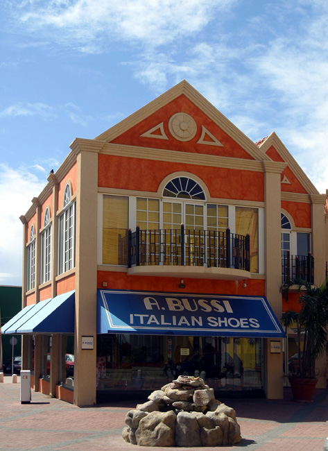 Aruba Shoe Store   *