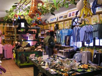 Howletts Gift Shop