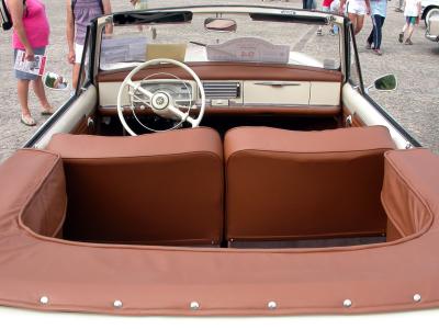 Exposition de voitures de collection - Old cars exhibition
