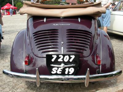 u37/debetencourt/medium/39443419.0808ExpodevieillesvoituresdObjat60.jpg