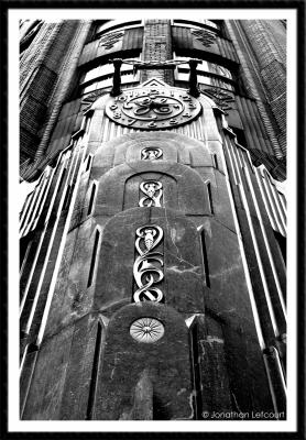 EE5E9674 BW Hi Contrast web.jpg