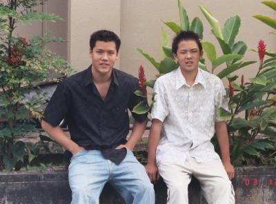 u37/lamaki/medium/24228338.clintkylexmasflowers2Amed.jpg