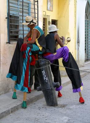Havana Street Entertainers - Back to Back