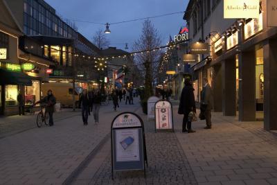 Shopping street