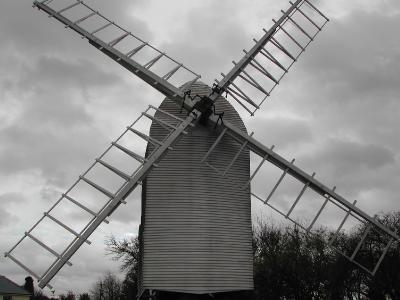 u37/lucasarah/medium/34943129.windmill.jpg