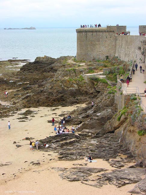 ramparts, st malo