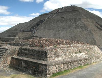 u37/matancom/medium/24006038.Teotihuacan_SunPyramids_02.jpg