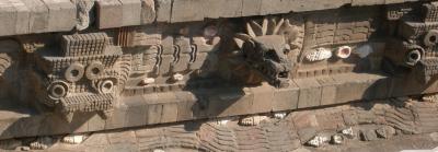 Feathered_serpent_tample_01.jpg