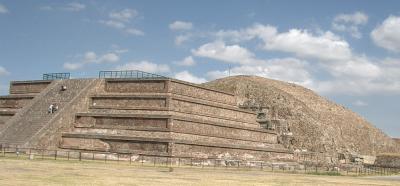 Feathered_serpent_tample_03.jpg