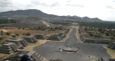 u37/matancom/medium/24006264.Teotihuacan_Sun_Pyramid_mall_.jpg