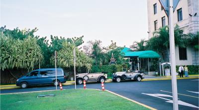 Taxi's at the Hotel Nacional