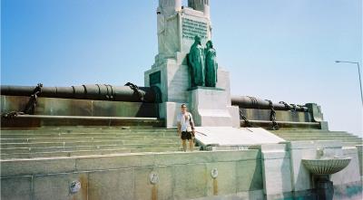 Monument to the Maine, Maines deck guns