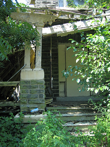 <b>July 2004.</b>  Pillars are straighter from the front.