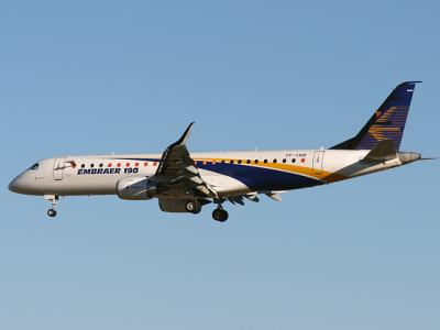 Embraer 190