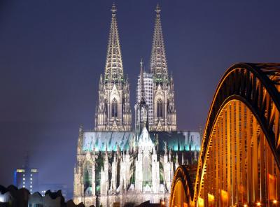 Klner Dom and Hohenzoller Brcke.jpg