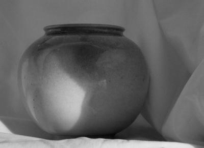round blue vase 3