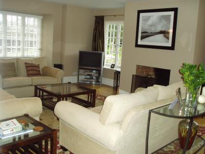 2d B&B Living Area.JPG