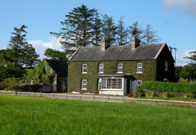 A country house, somewhere between Drumcliff and Cashelgarran (Co. Sligo)