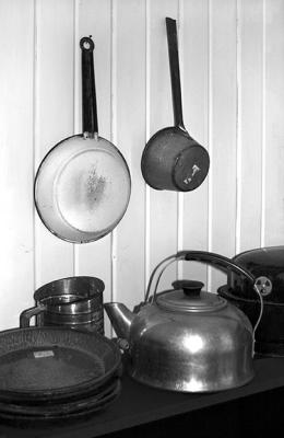 pots_wall.jpg