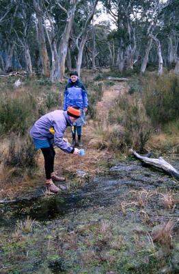 ac Andrew And Sarah Getting Water, Cotter Gap.JPG