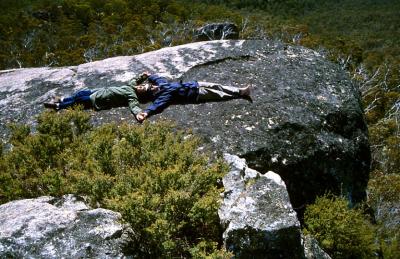 ao Angus And Jenny Resting On Coronet Peak.JPG