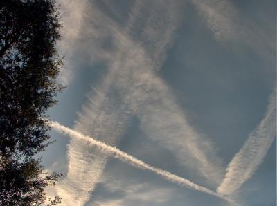 Vapor Trails Galore.jpg