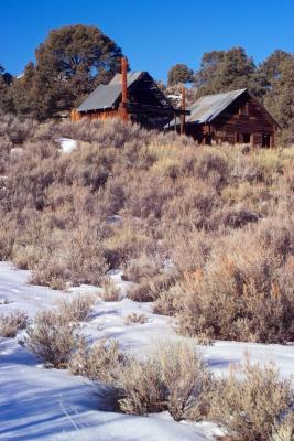 miner cabins in the southern sierra