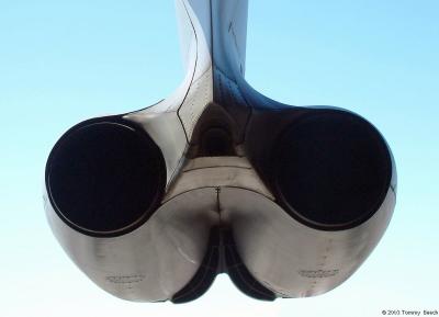 Inboard Port engines B-52