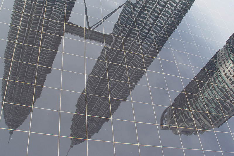 <b>Look Up!!*</b><br><font size=1>by Luben Solev