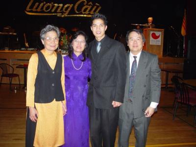Winner Nghi Phan with Mother , Nga Duong, Dam Trung Phan