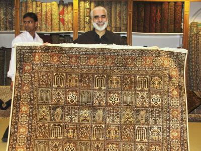 New Delhi, Kashmir Hand Made Carpet