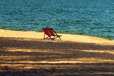 solitary-beach-chair-Na-Thr.jpg