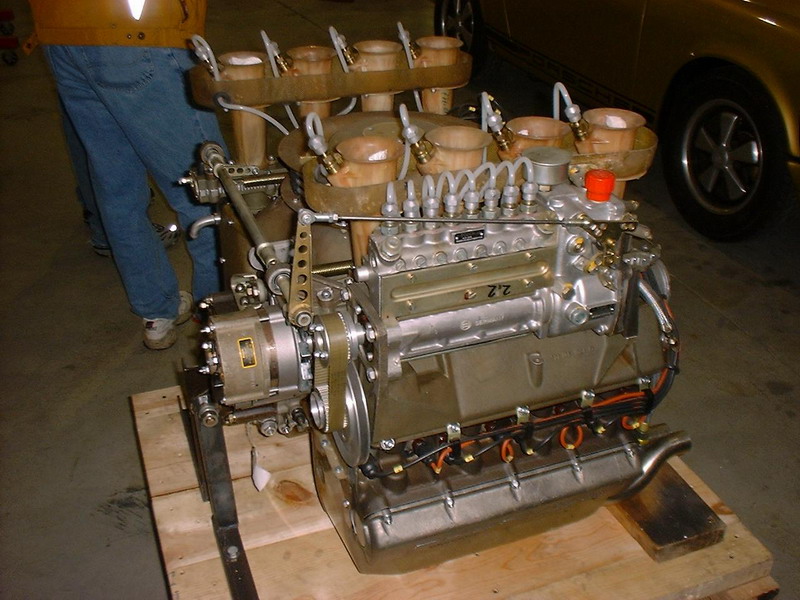 Porsche 907 Flat-8 Cylinder Engine, Slide-Injection - Photo 3