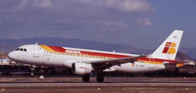 EC-HQK  Iberia A320.jpg
