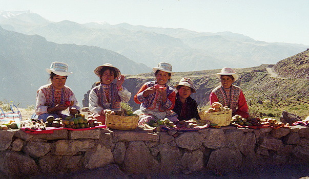 Fruit vendors at Condor Pass
