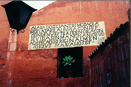 400 yr old square-block convent,  Translation at my <a href=http://andrys.com/peru5.html target=_blank><u>PhotoDiary</u></a>.