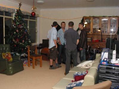 The band sets up to play