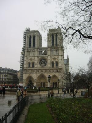 Approaching Notre-Dame // Paris