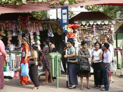 Bus stop, Colombo