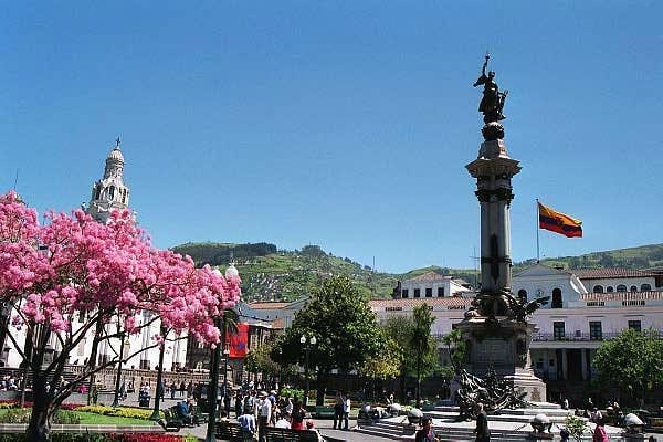 Commemorative statue of Quito's Independence