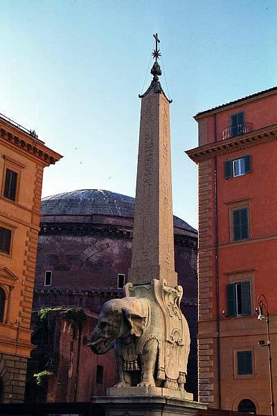 Obelisk and elephant near the Pantheon