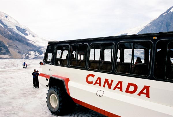 Snowcoach Canada on the Athabaska Glacier