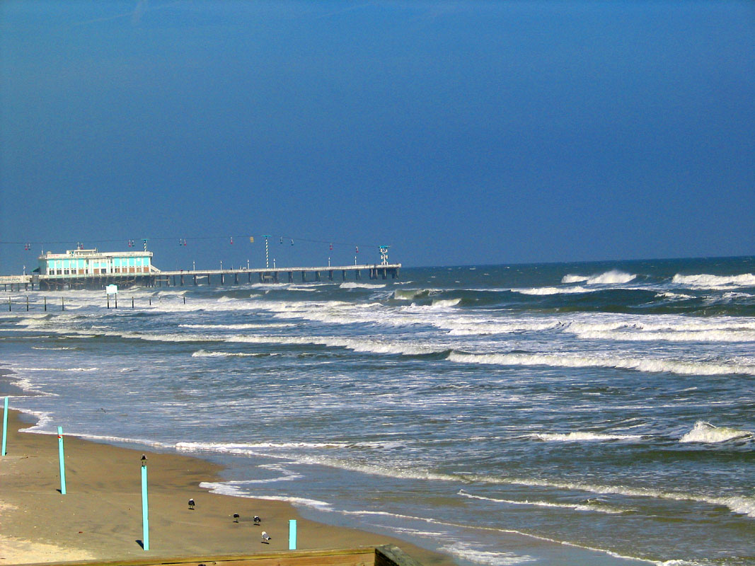 Waves on Datona Beach.jpg