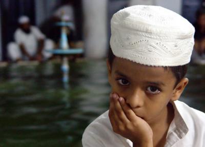 u38/bvcuma/medium/32080288.mosque2rs.jpg